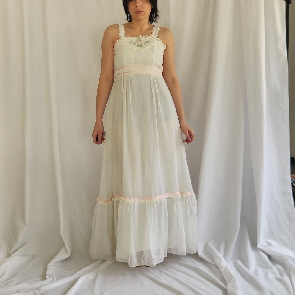 70s White Maxi Sundress‎